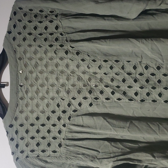 Top - Picture 7 of 10